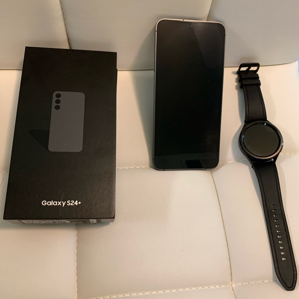 Samsung Galaxy S24+ 256GB, Black & Galaxy Watch 6 Classic, Black